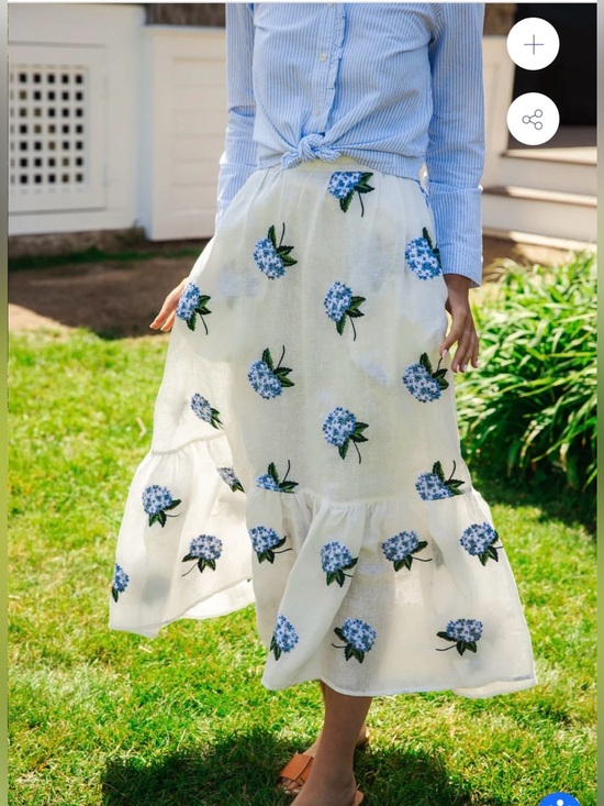 Kiel James Patrick Dresses & Skirts - Kiel James Patrick Hydrangea Embroidered Skirt in White